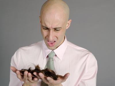 Ngăn chặn quá trình rụng tóc ở đàn ông như thế nào?